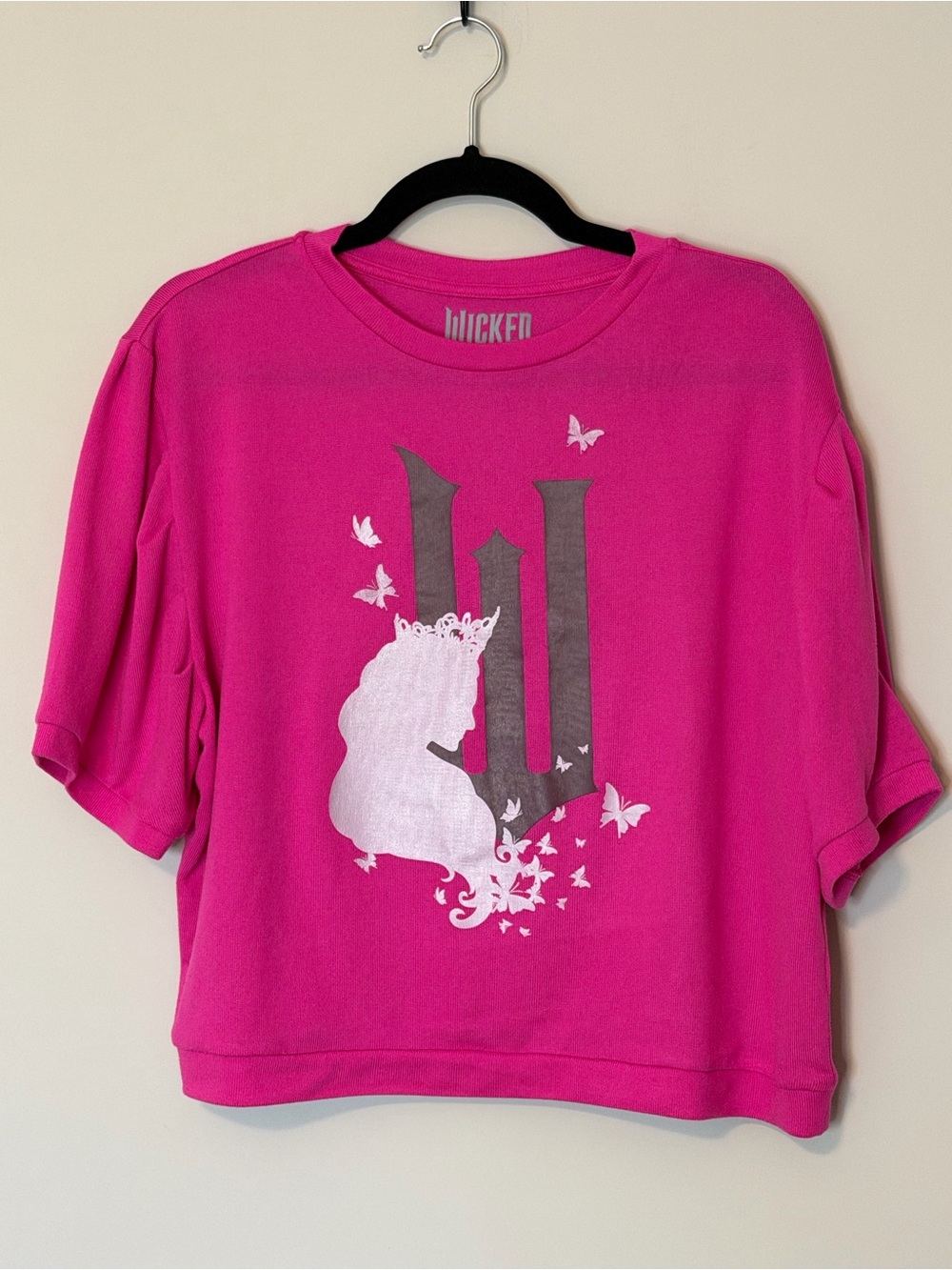 Wicked Universal Studios Women’s XL Hot Pink Short Sleeve Sweatshirt Graphic Top